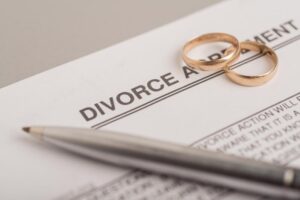 divorce lawyers