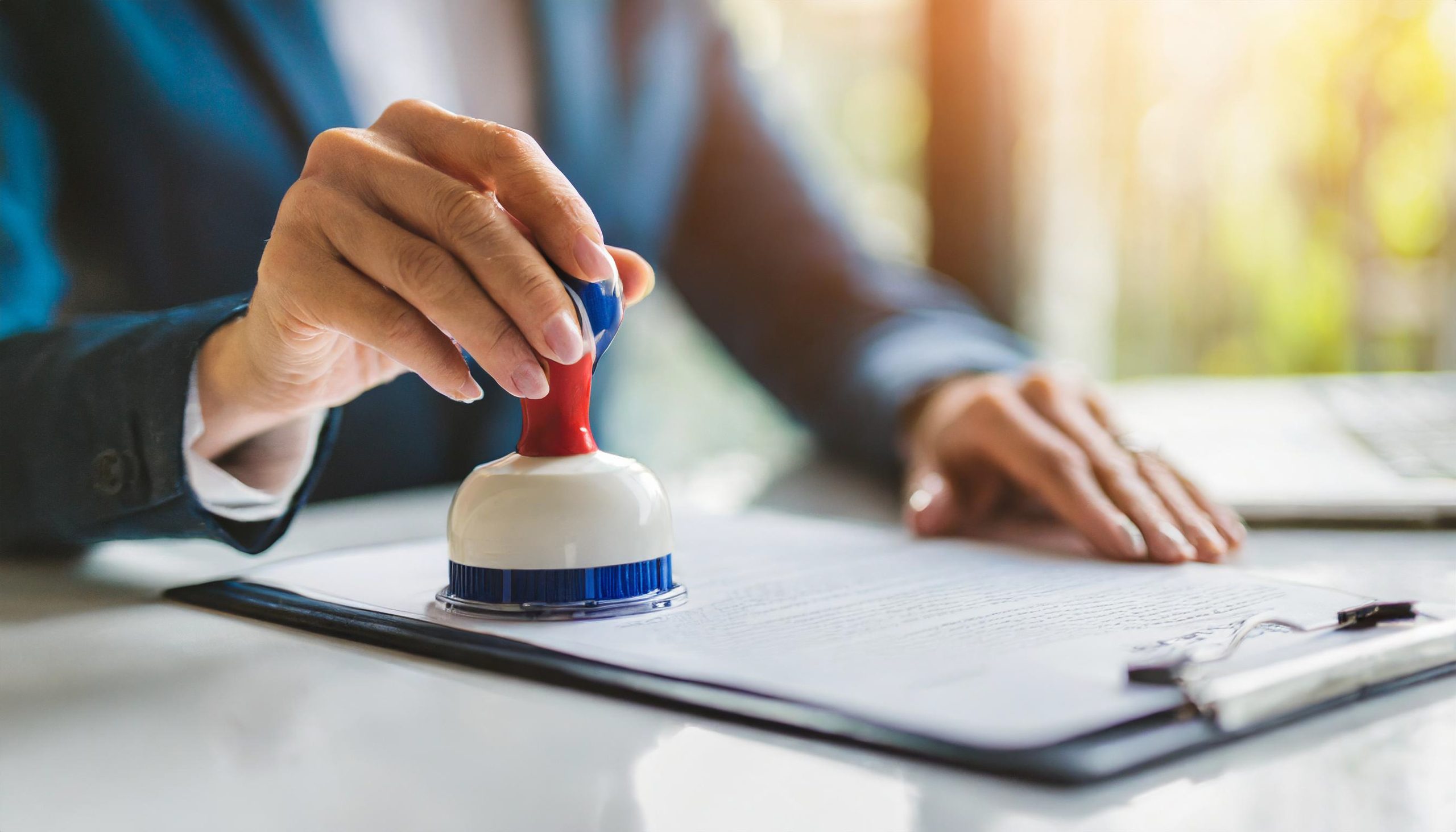 خدمات التصديق في دبي