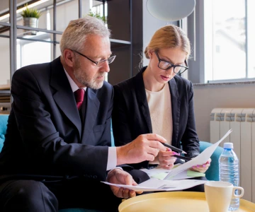 Choose HHS Lawyers for AML Compliance in UAE