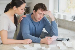 couple is worried because landlord is not renewing the contract in dubai