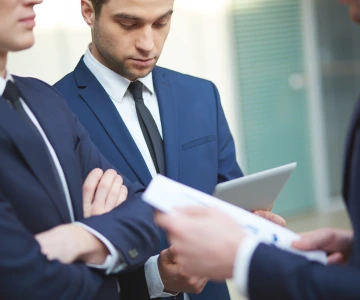 Who Needs AML Services in the UAE